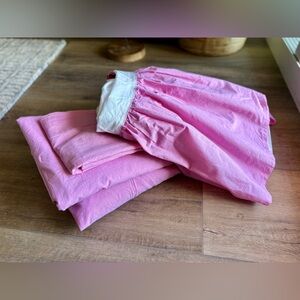 Pottery Barn Kids Twin Pink sheet set with matching Bedskirt